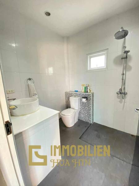 mit Gästehaus / privater Pool / 240 qm Wohnfläche