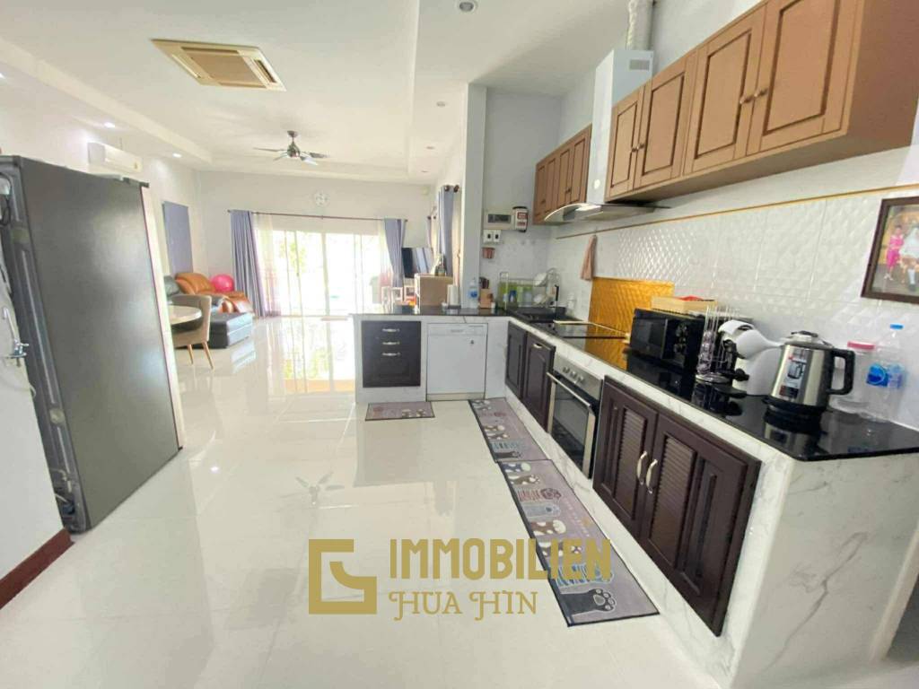 mit Gästehaus / privater Pool / 240 qm Wohnfläche