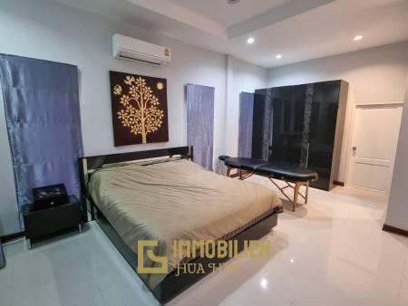 mit Gästehaus / privater Pool / 240 qm Wohnfläche