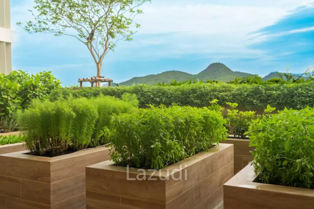 Spacious 2-Bedroom Condo with Ocean View, Hua Hin