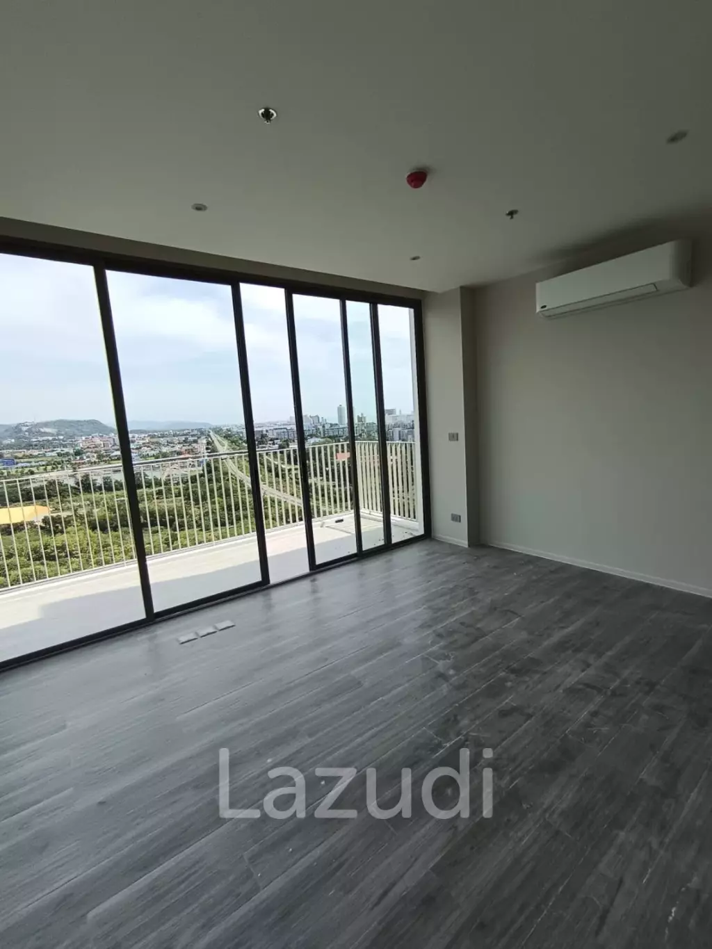 Spacious 2-Bedroom Condo with Ocean View, Hua Hin