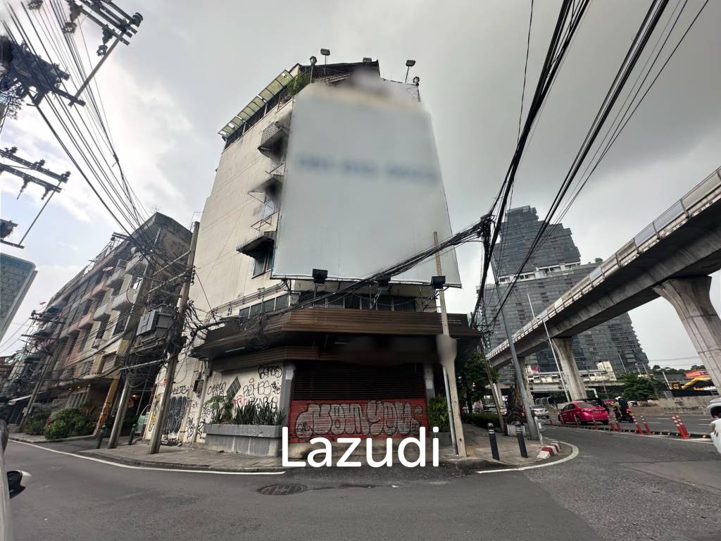 Prime Retail Space for Sale in Si Lom Bangkok