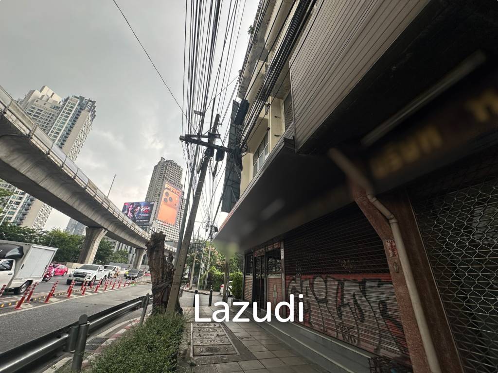 Prime Retail Space for Sale in Si Lom Bangkok