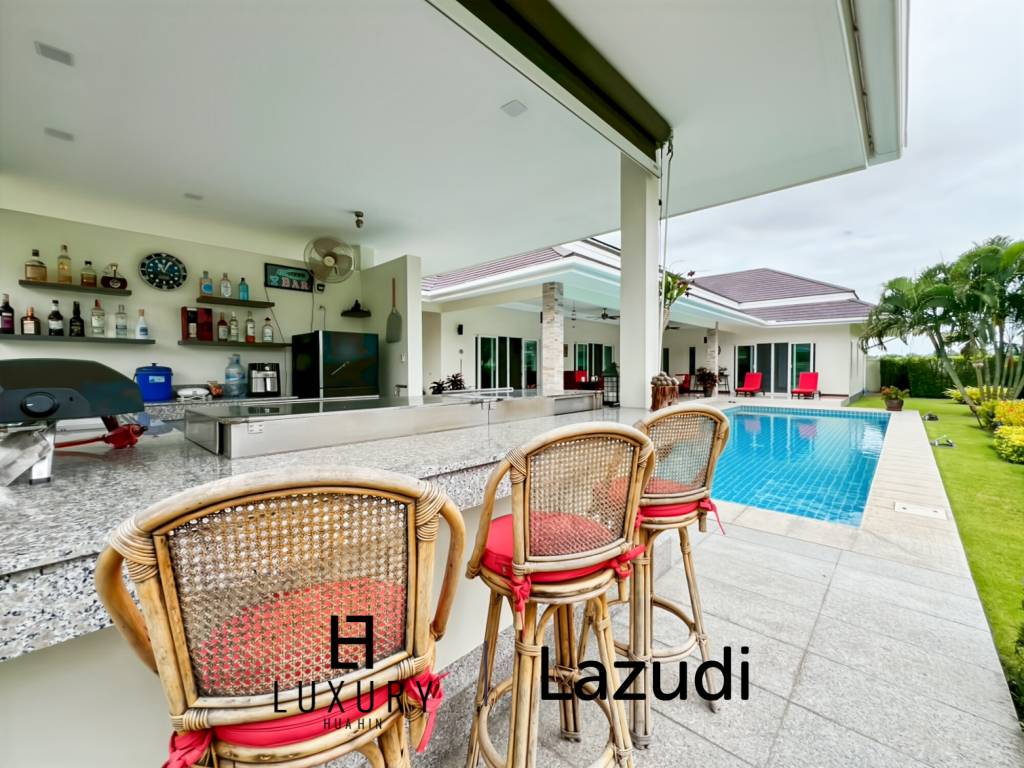 Terrain de 700 m² / cuisine extérieure / système solaire de 5 kW