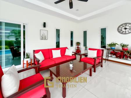 Terrain de 700 m² / cuisine extérieure / système solaire de 5 kW