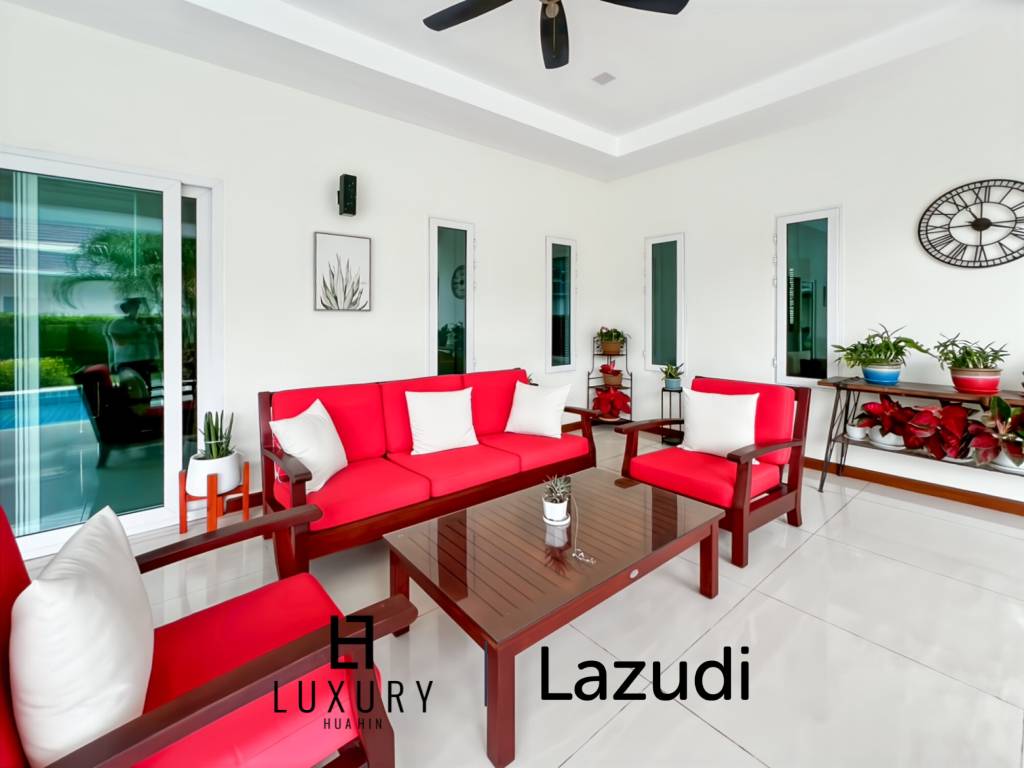 Terrain de 700 m² / cuisine extérieure / système solaire de 5 kW