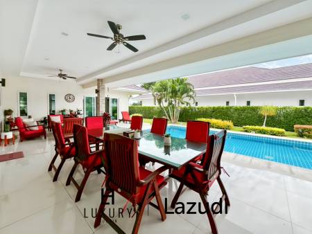 Terrain de 700 m² / cuisine extérieure / système solaire de 5 kW