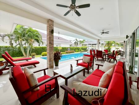 Terrain de 700 m² / cuisine extérieure / système solaire de 5 kW