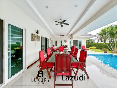 Terrain de 700 m² / cuisine extérieure / système solaire de 5 kW