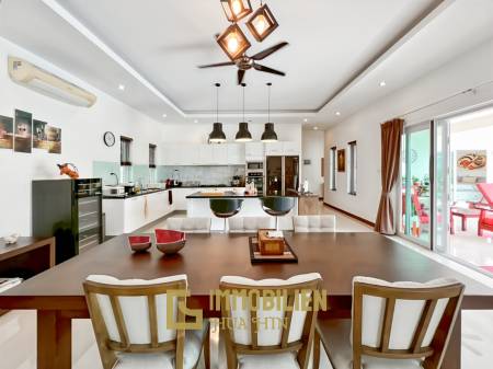 Terrain de 700 m² / cuisine extérieure / système solaire de 5 kW