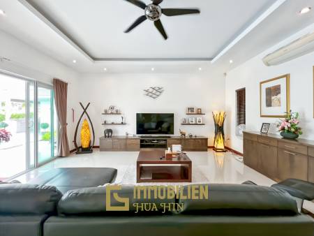 Terrain de 700 m² / cuisine extérieure / système solaire de 5 kW