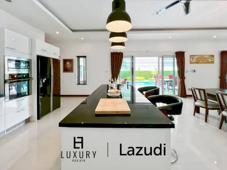 Terrain de 700 m² / cuisine extérieure / système solaire de 5 kW