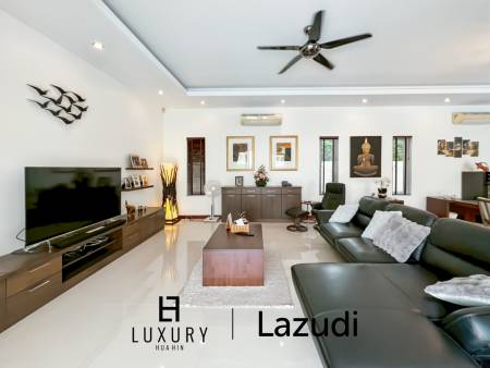 Terrain de 700 m² / cuisine extérieure / système solaire de 5 kW