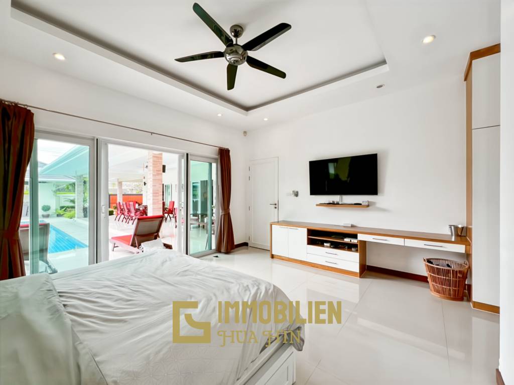 Terrain de 700 m² / cuisine extérieure / système solaire de 5 kW