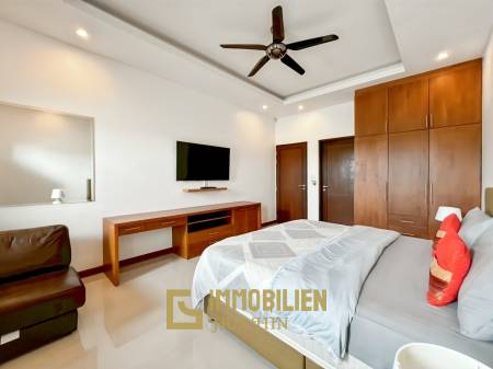 Terrain de 700 m² / cuisine extérieure / système solaire de 5 kW