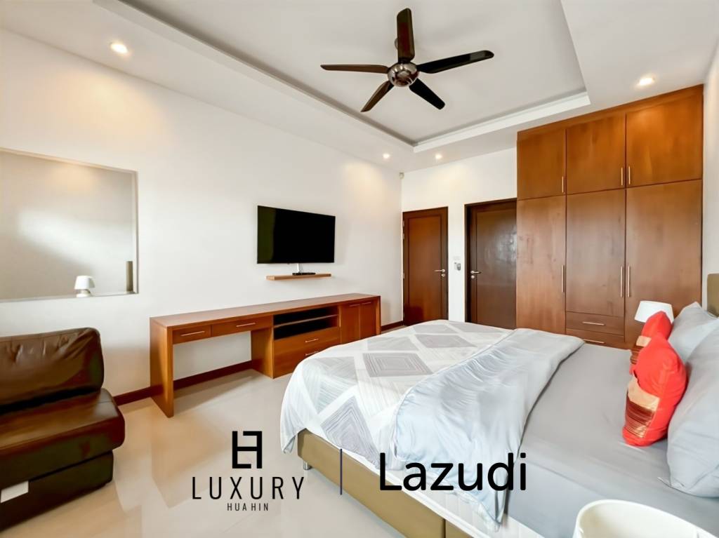 Terrain de 700 m² / cuisine extérieure / système solaire de 5 kW