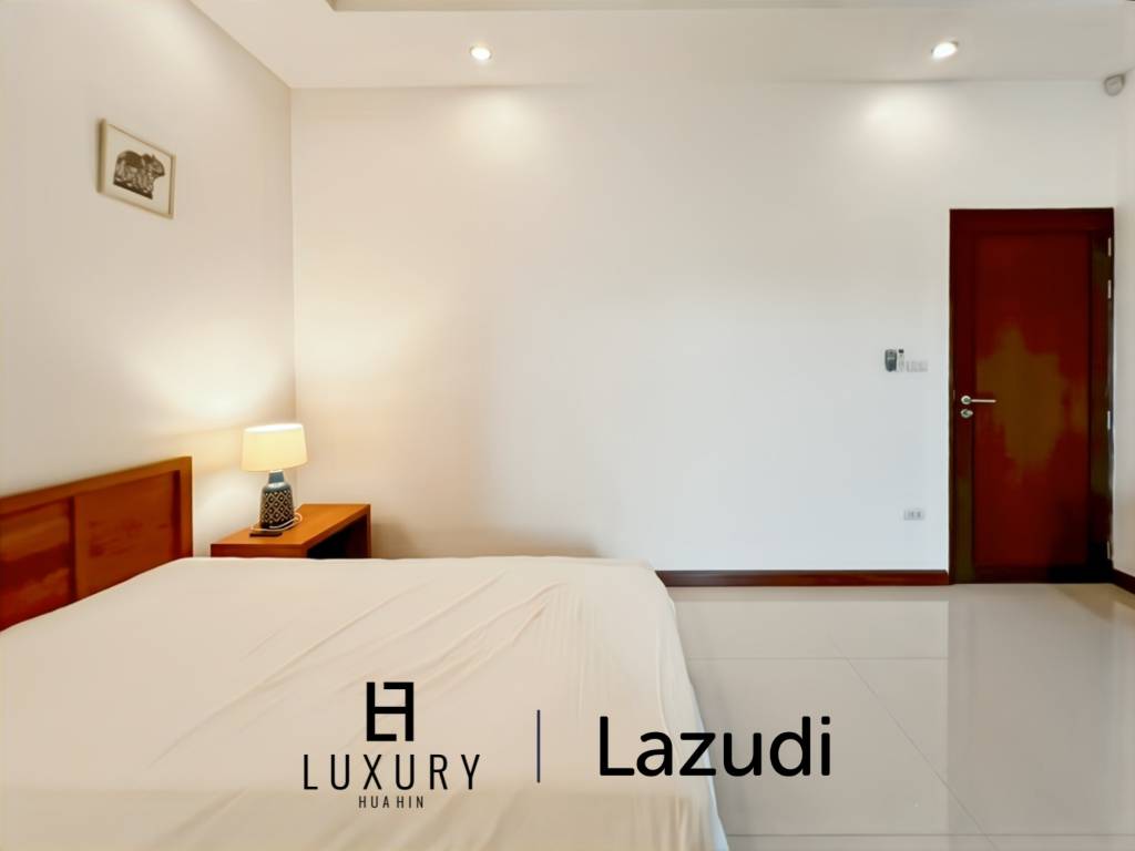 Terrain de 700 m² / cuisine extérieure / système solaire de 5 kW