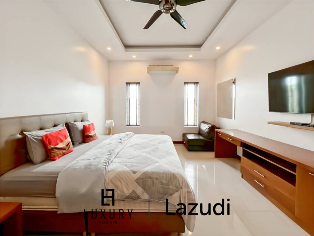 Terrain de 700 m² / cuisine extérieure / système solaire de 5 kW