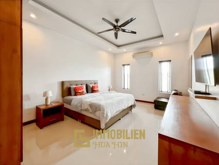 Terrain de 700 m² / cuisine extérieure / système solaire de 5 kW