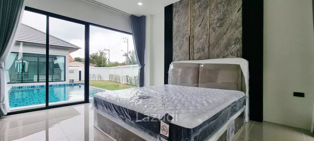 4 Beds 4 Baths 280 SQ.M. Paradise Villa Pattaya