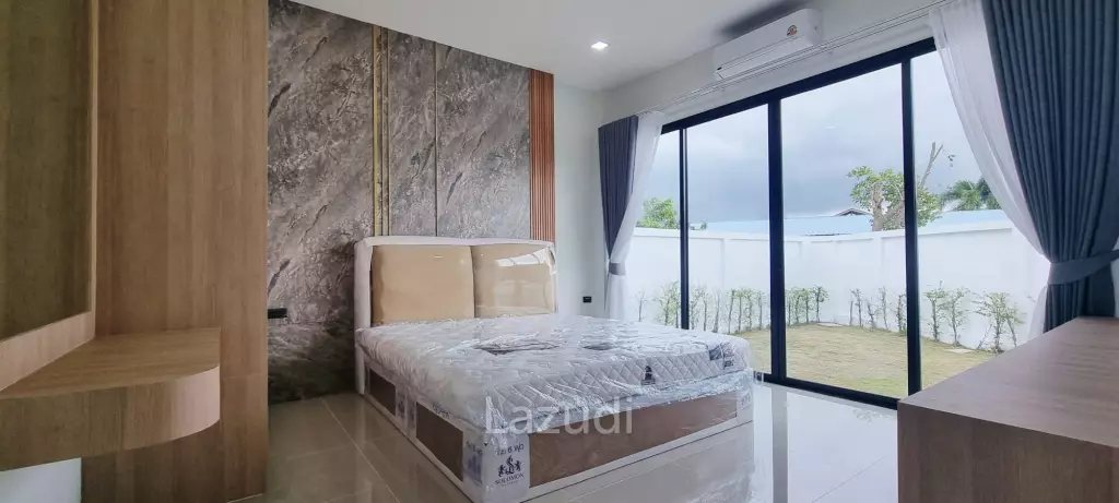 4 Beds 4 Baths 280 SQ.M. Paradise Villa Pattaya