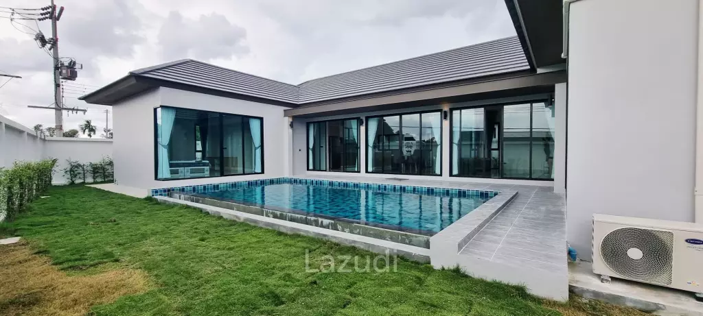 4 Beds 4 Baths 280 SQ.M. Paradise Villa Pattaya