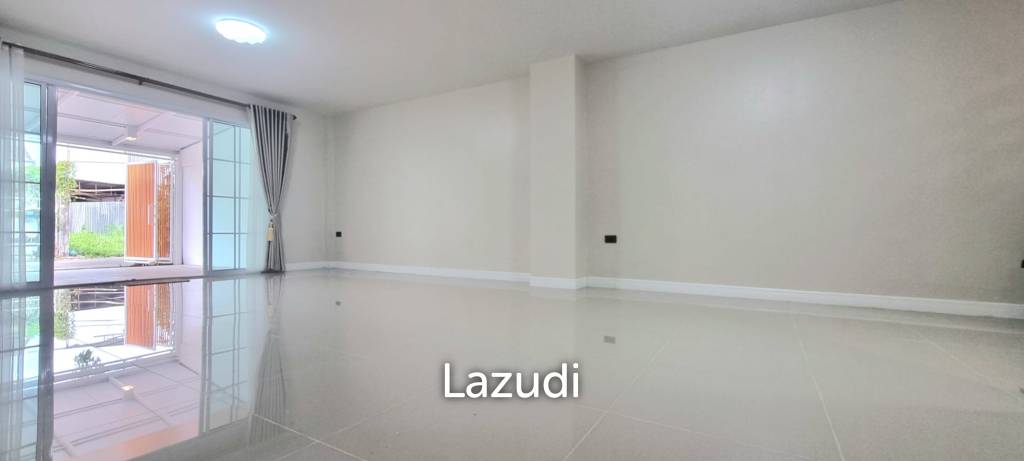 2 ห้องนอน 2 ห้องน้ำ 144 ตรม ทาว์เฮาส์ พัทยา จอมเทียน