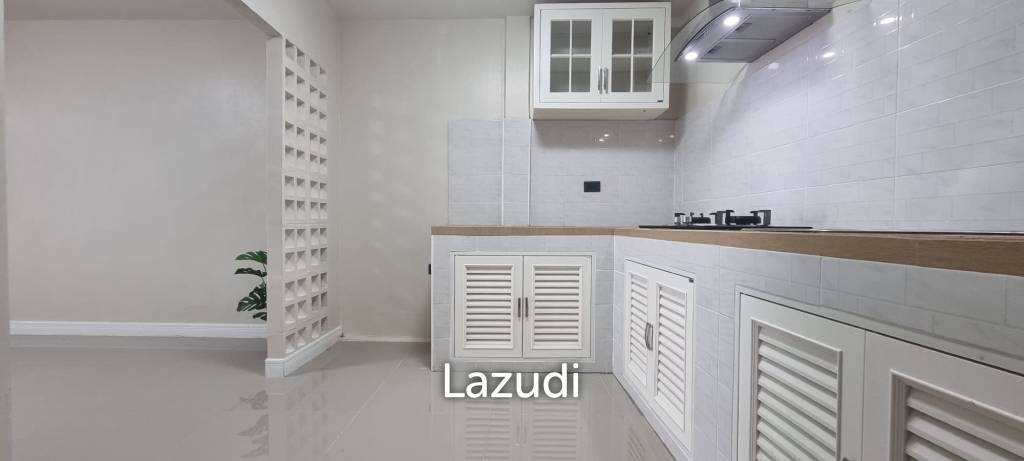 2 ห้องนอน 2 ห้องน้ำ 144 ตรม ทาว์เฮาส์ พัทยา จอมเทียน