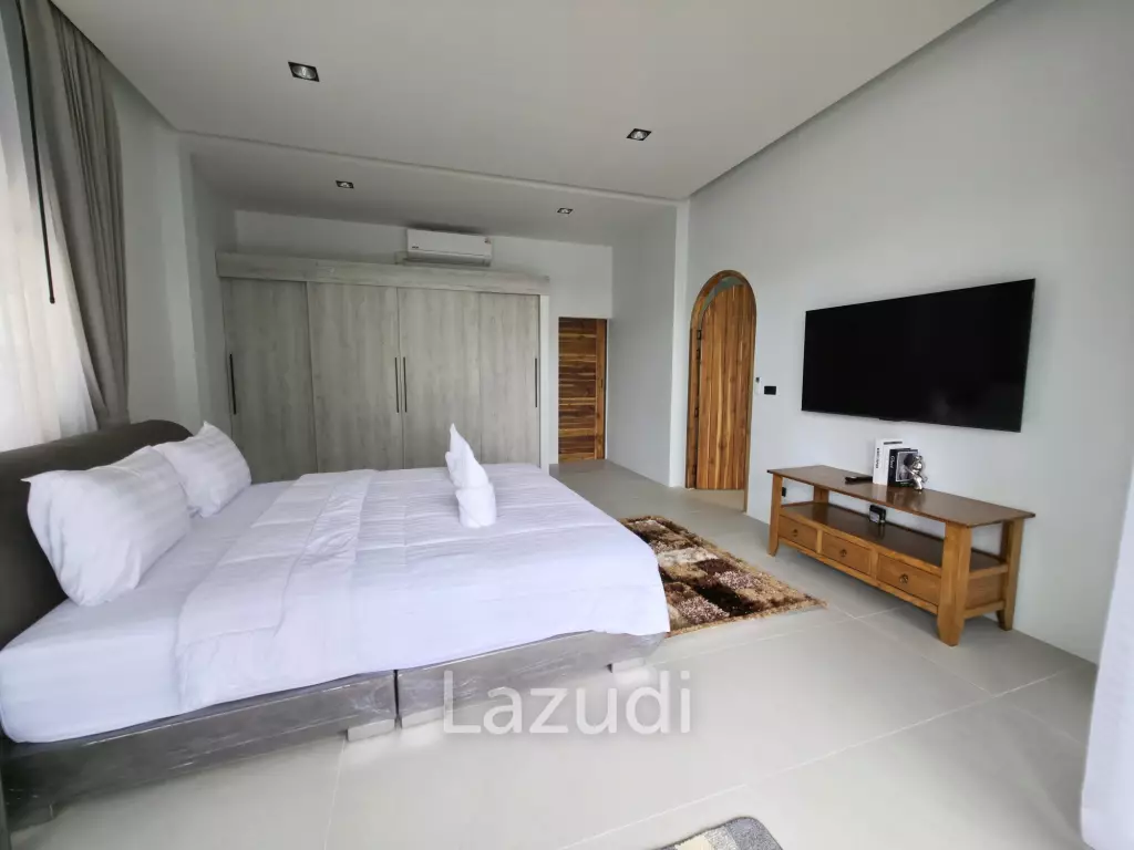 Brand-new 3-Bed Garden-Pool Villa for Sale in Central Bophut Area