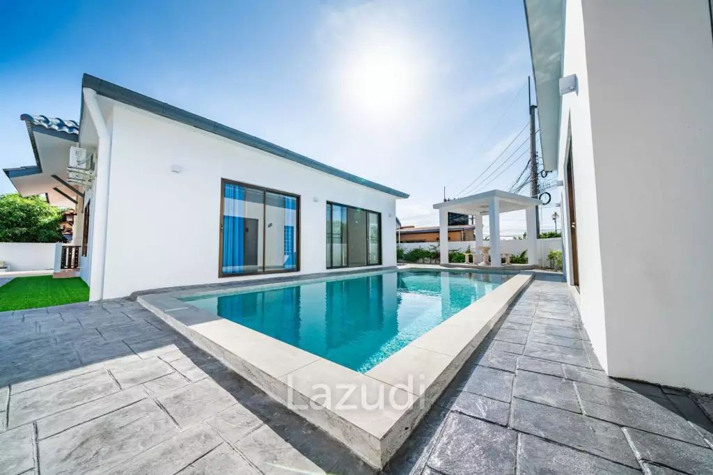 5 Beds 4 Baths 350 SQ.M. Pattaya Paradise Village