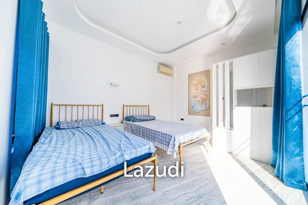 5 Beds 4 Baths 350 SQ.M. Pattaya Paradise Village