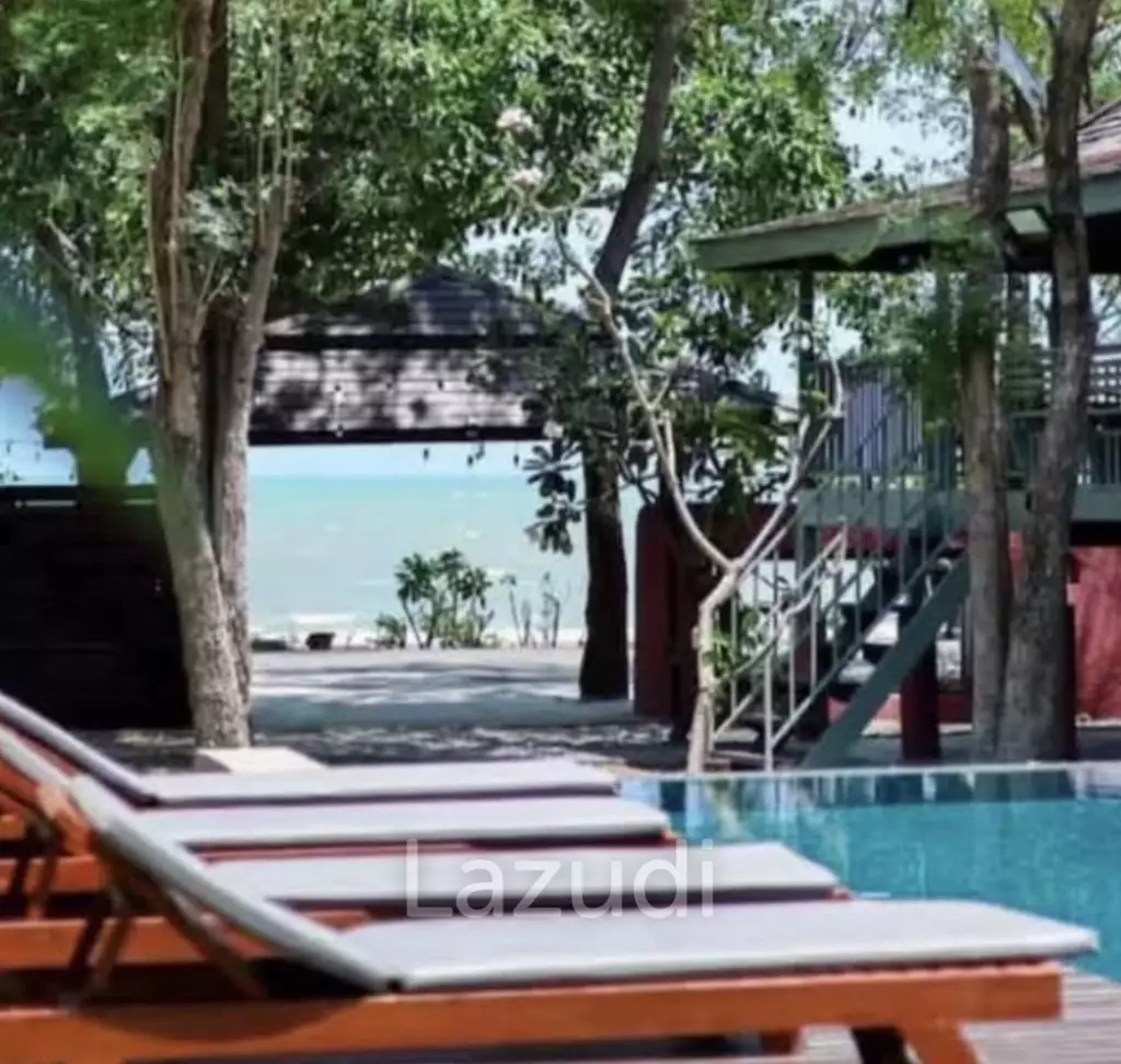 RESORT : Sea View Main House plus 3 guest bungalows