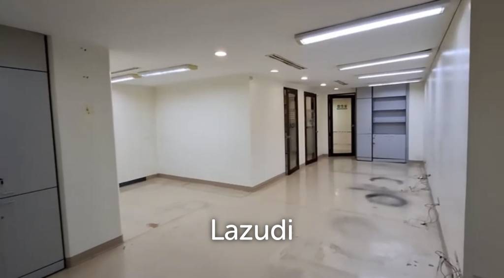Premium Partially Office Space in Rajapark Building