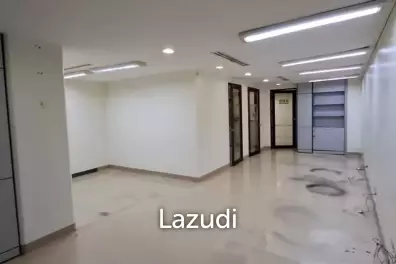 สำนักงานให้เช่าที่ Rajapark Building ใจกลางย่านวัฒนา