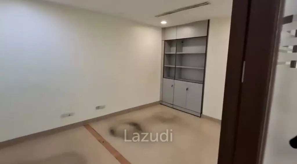 Premium Partially Office Space in Rajapark Building