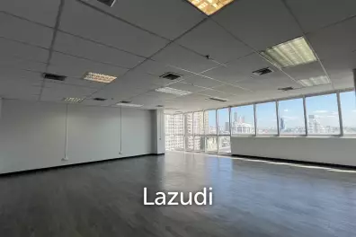 Modern Office Space in Khlong Tan Nuea, Bangkok