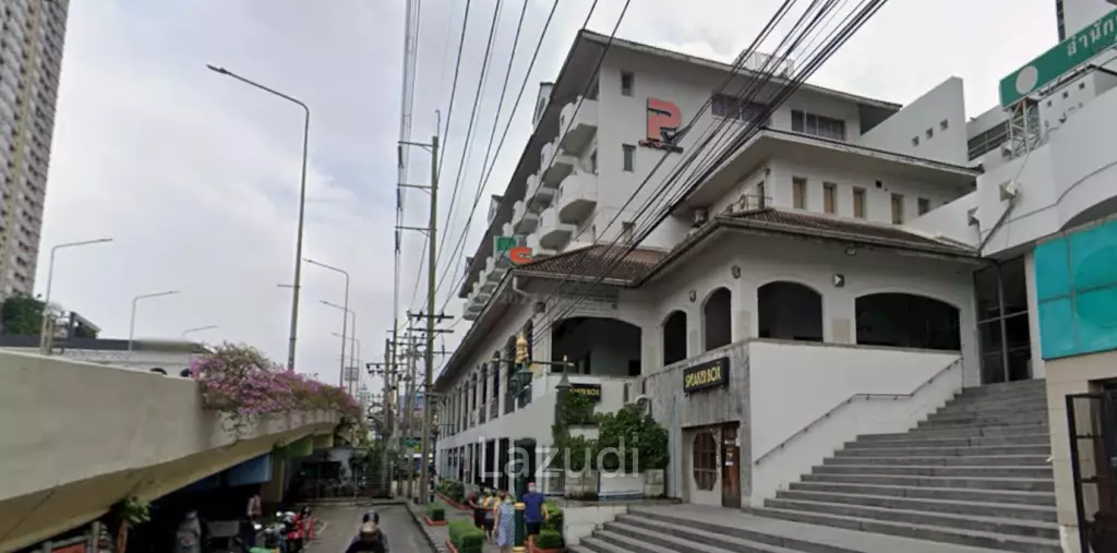 Modern Office Space in Khlong Tan Nuea, Bangkok