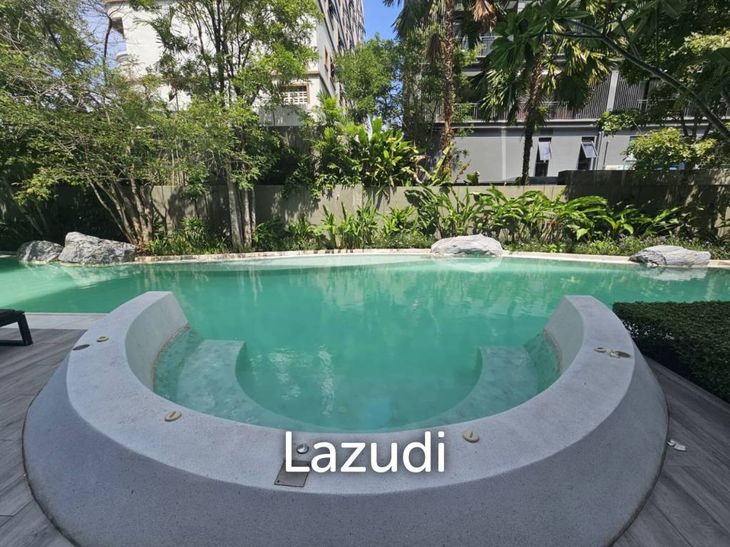 MARVEST :  2 Bed condo near town center and beach