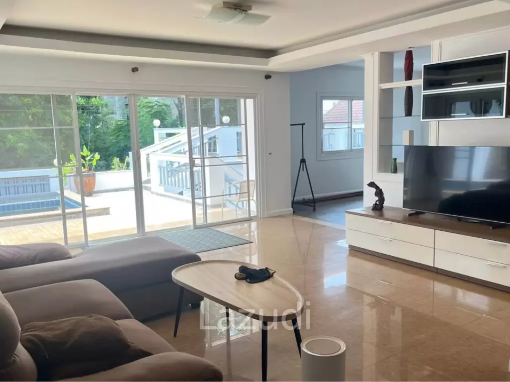 Single-Family 3-Bedroom Villa for Rent in Rawai