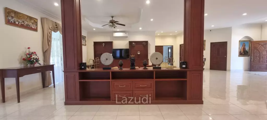 5 Beds 6 Baths 900 SQ.M. Luxury Mediterranean Villa