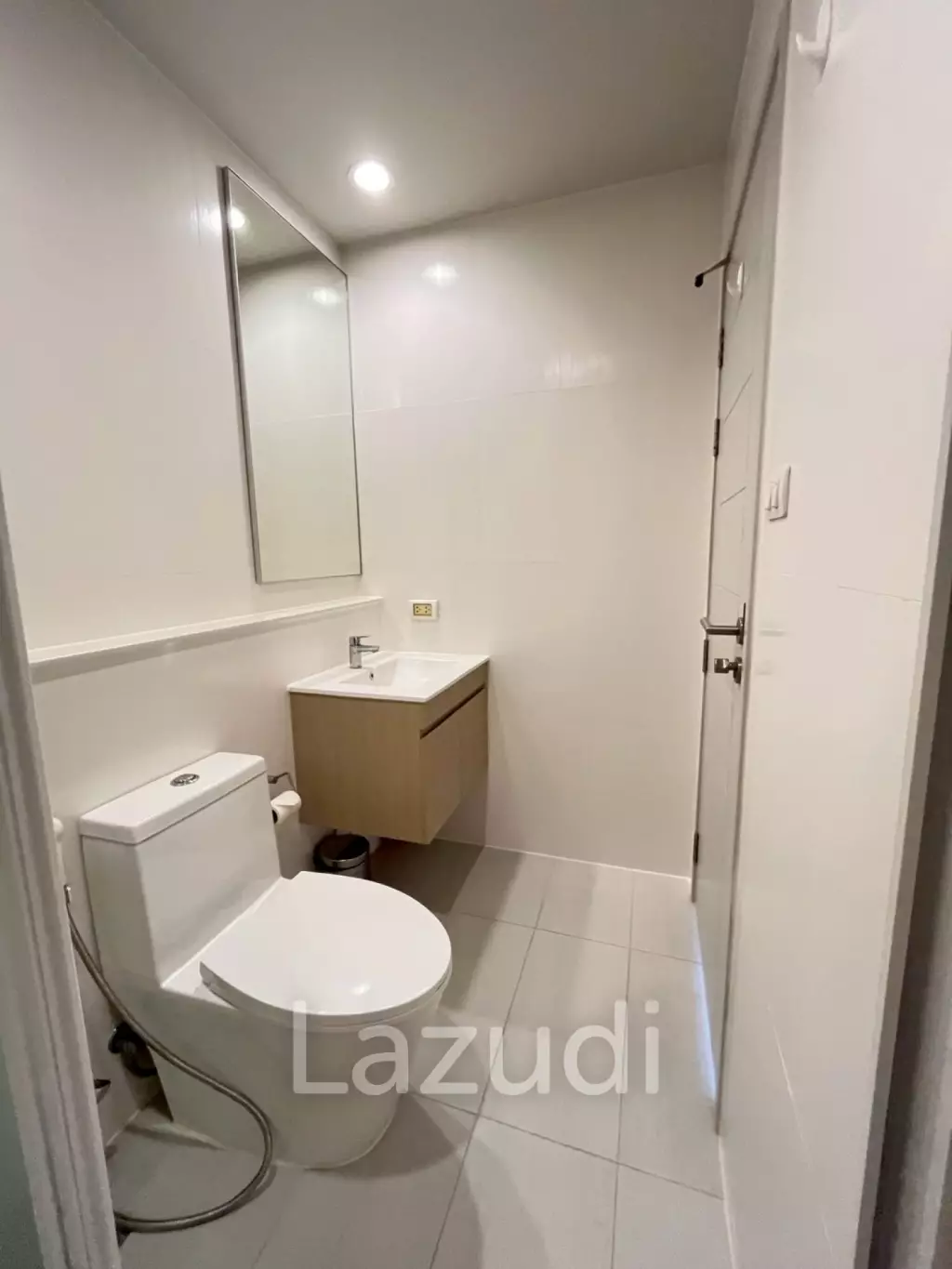 Baan Thew Talay: 2-Bed / 2-Bath Corner unit, Sea-View Condo