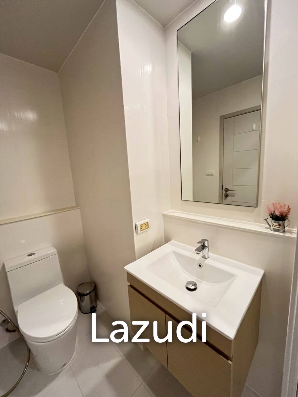 Baan Thew Talay: 2-Bed / 2-Bath Corner unit, Sea-View Condo