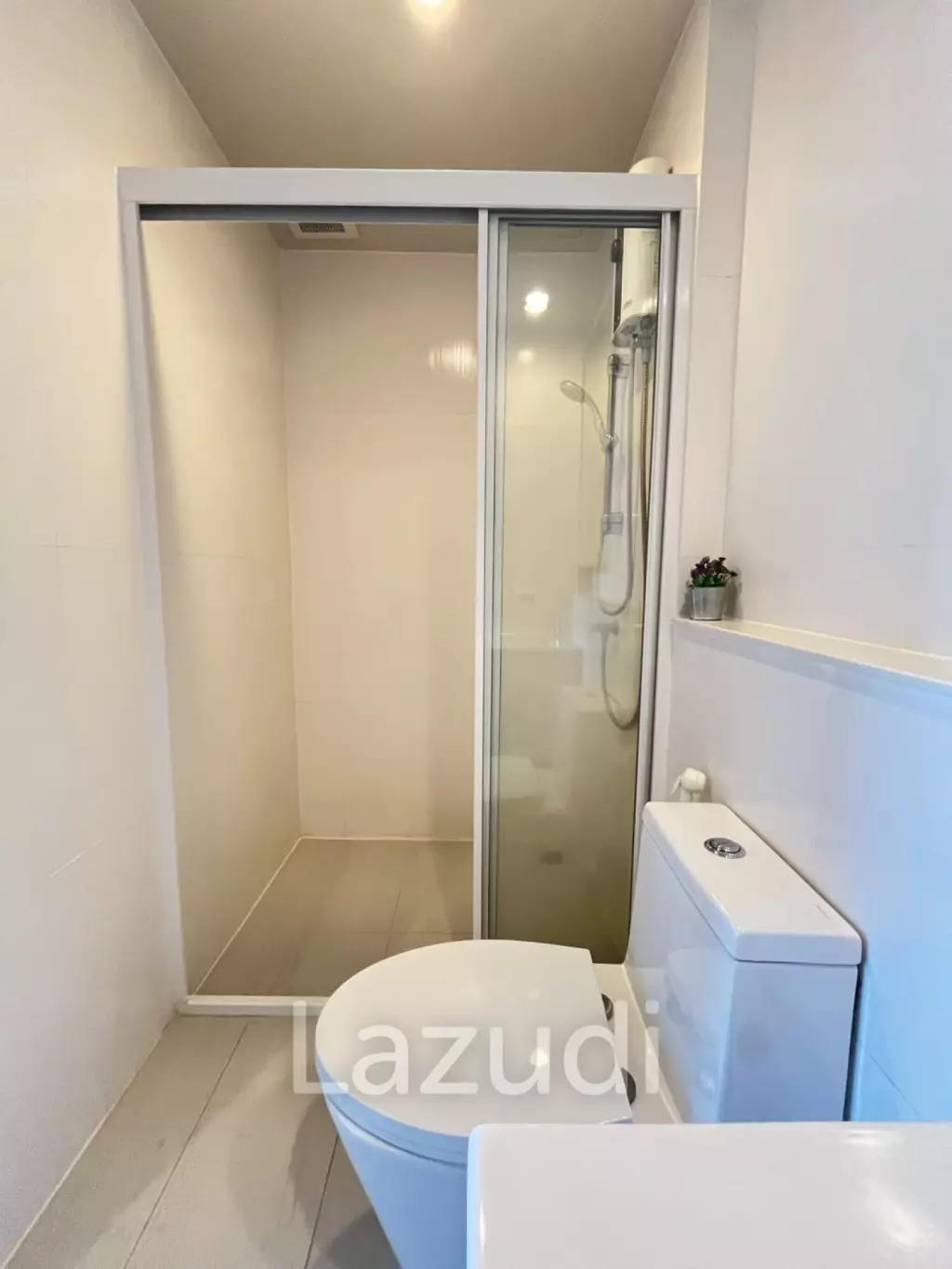 Baan Thew Talay: 2-Bed / 2-Bath Corner unit, Sea-View Condo