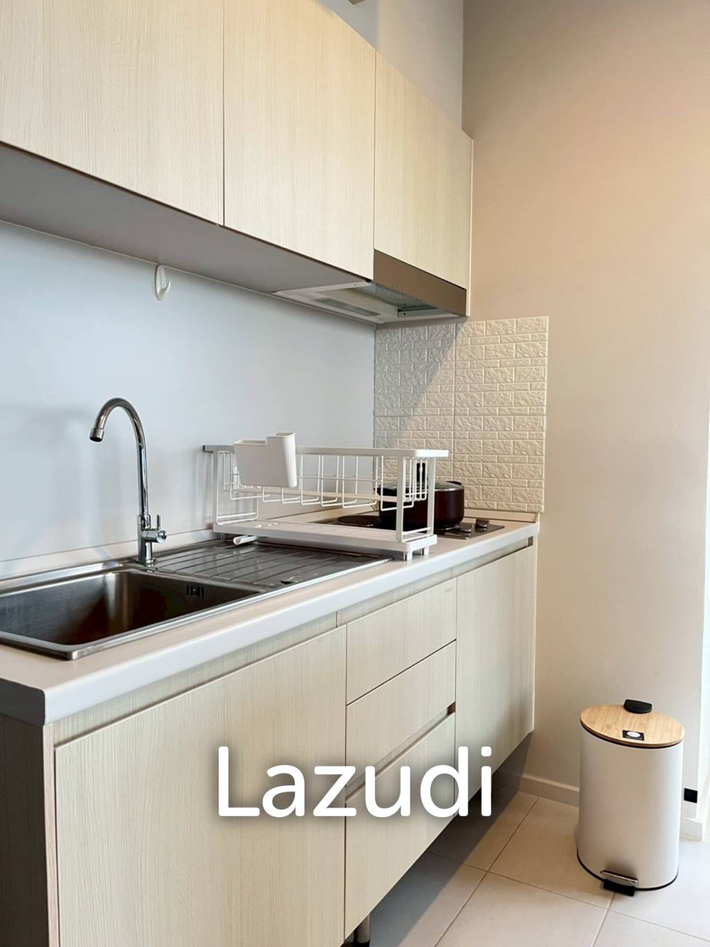 Baan Thew Talay: 2-Bed / 2-Bath Corner unit, Sea-View Condo