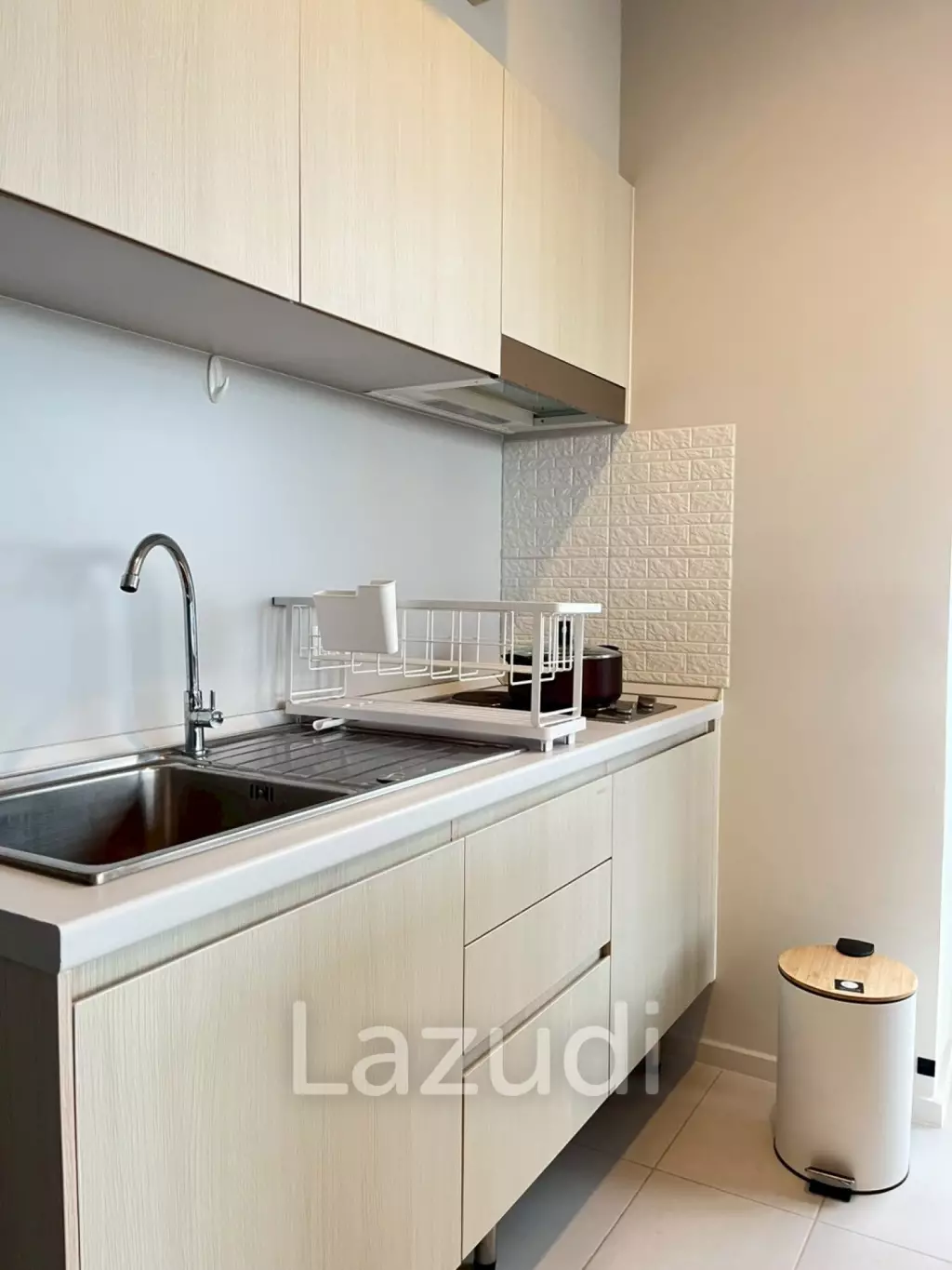 Baan Thew Talay: 2-Bed / 2-Bath Corner unit, Sea-View Condo