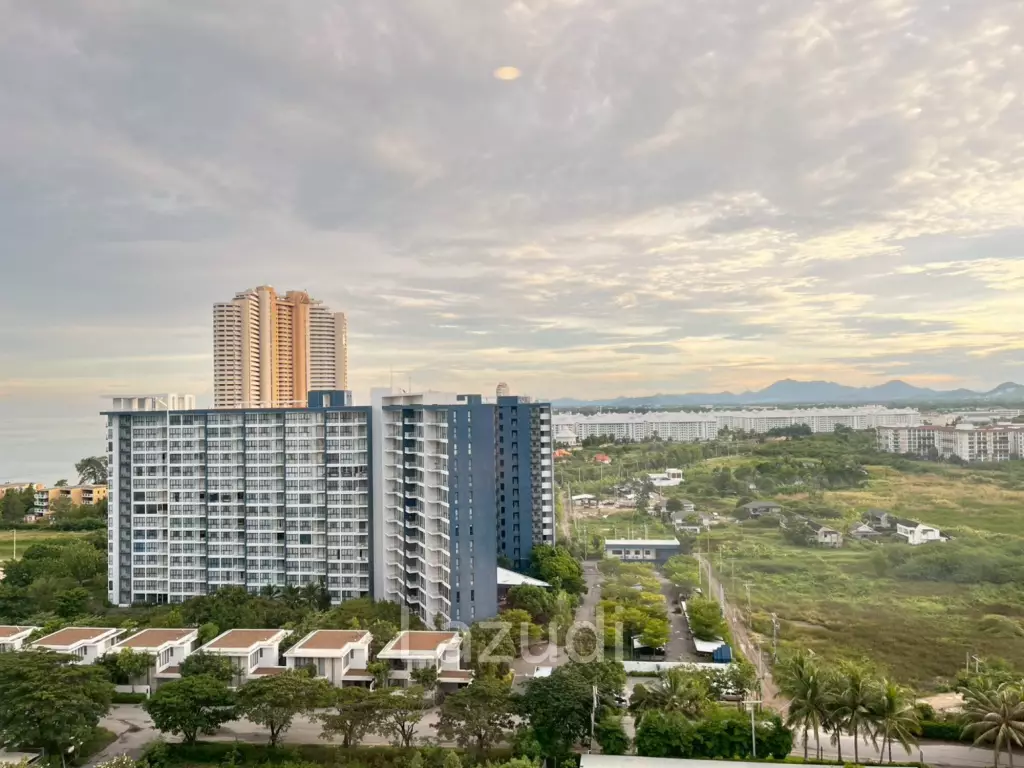 Baan Thew Talay: 2-Bed / 2-Bath Corner unit, Sea-View Condo