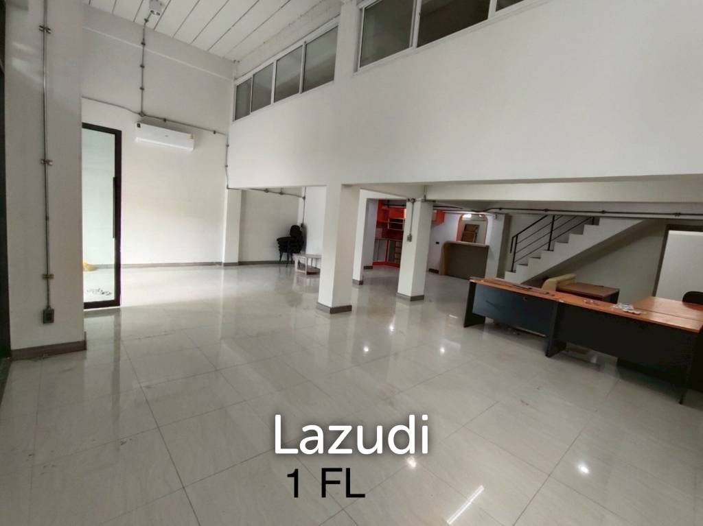 4.5-Storey Commercial Building for Rent Prime Location on Naradhiwas Rajanagarindra Rd
