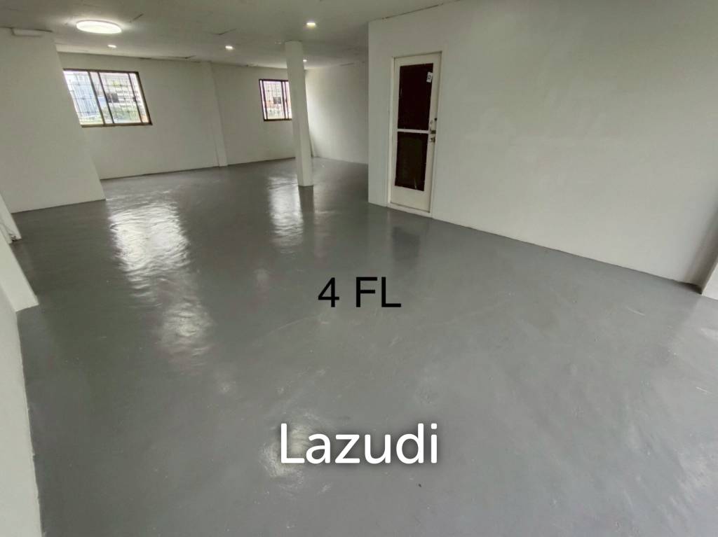 4.5-Storey Commercial Building for Rent Prime Location on Naradhiwas Rajanagarindra Rd