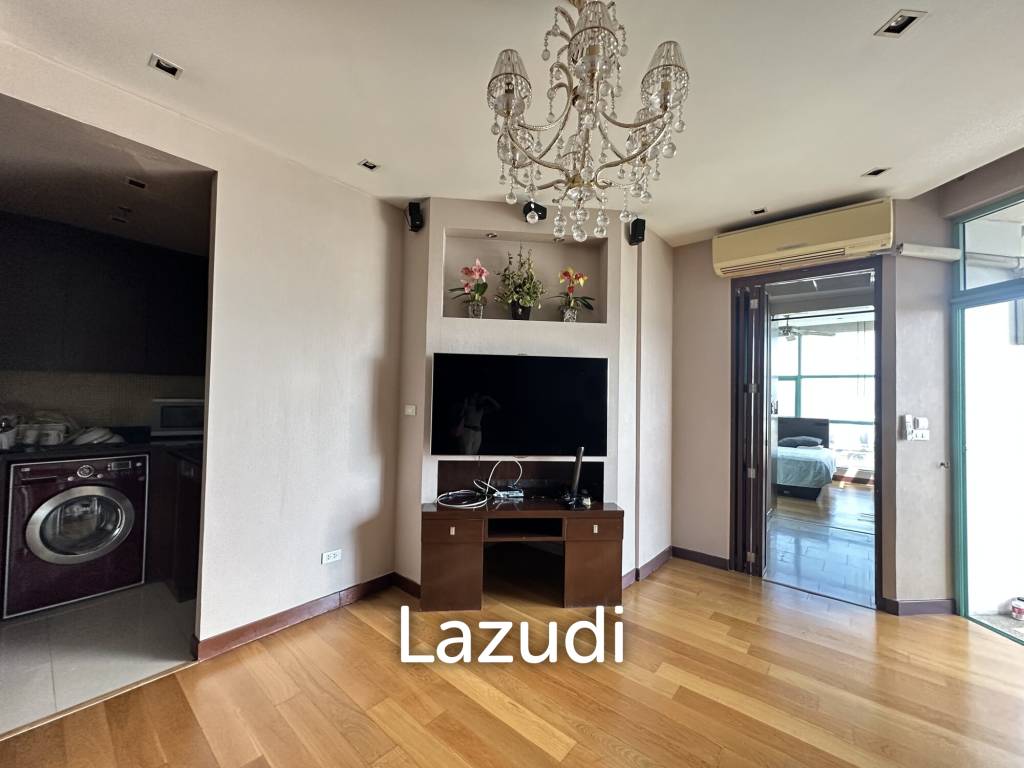 1 bed 1 bath 68 sqm. at Chatrium Residence Riverside