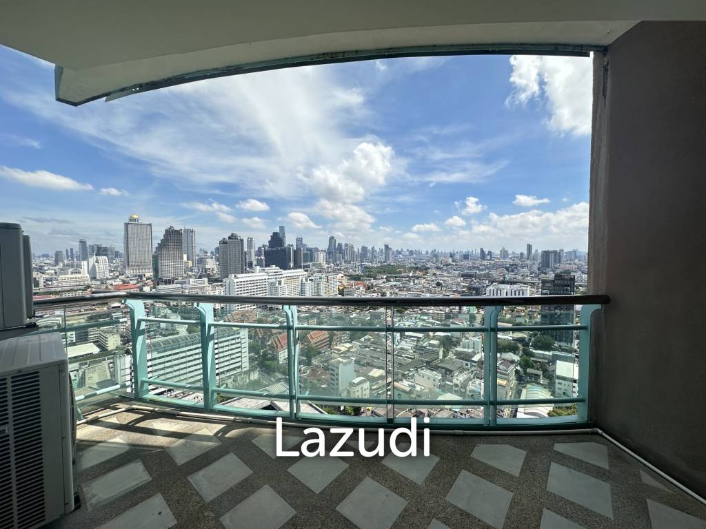 1 bed 1 bath 68 sqm. at Chatrium Residence Riverside